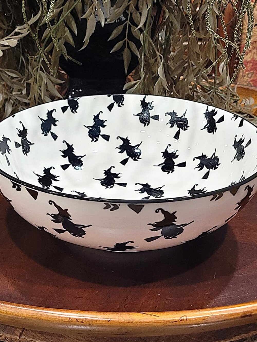 New COCO LOLA Halloween Flying Witch CERAMIC Serving Bowl 10"